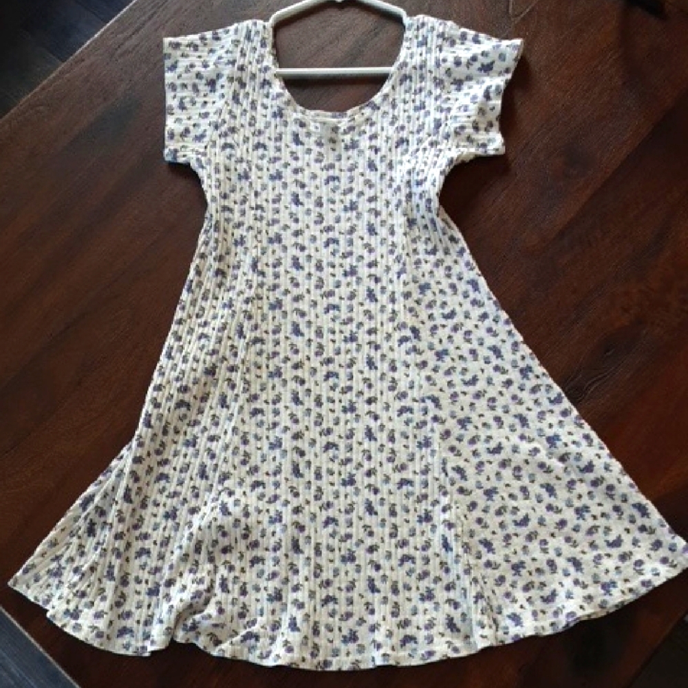 Floral Cotton Blend Dress in White and Purple
